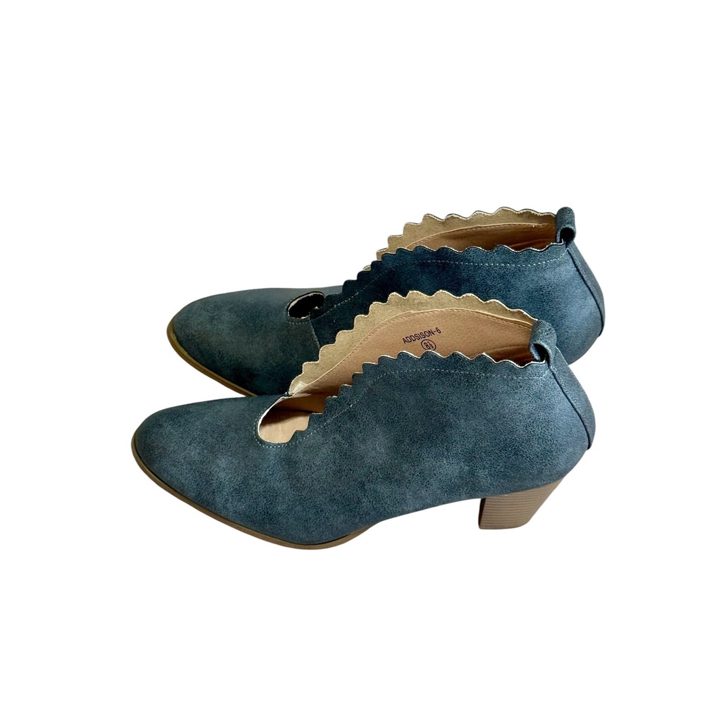 AMS Addsison Gray Scalloped Split Vamp Ankle Booties Block Heel Womens 8.5